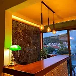 Oezguem Aparthotel 4*