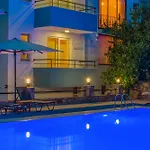 Oezguem Aparthotel Datca