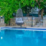 Oezguem 4* Datca