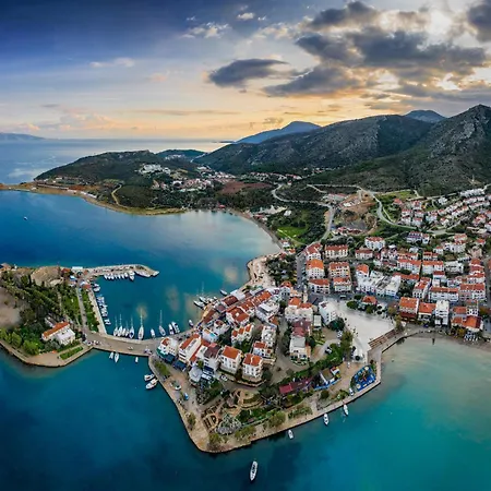 Oezguem Aparthotel Datca