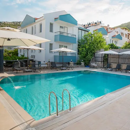 Aparthotel Oezguem 4*