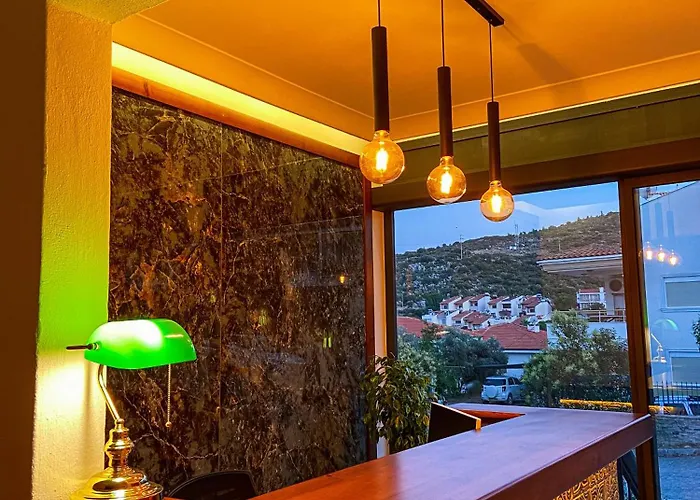 Oezguem Aparthotel 4*