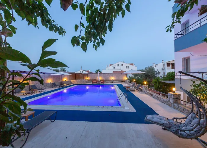 Oezguem Aparthotel Datca