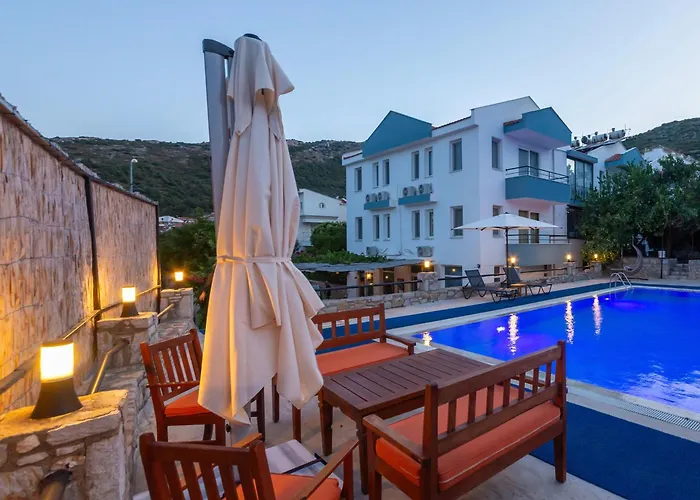 Oezguem Aparthotel Datca