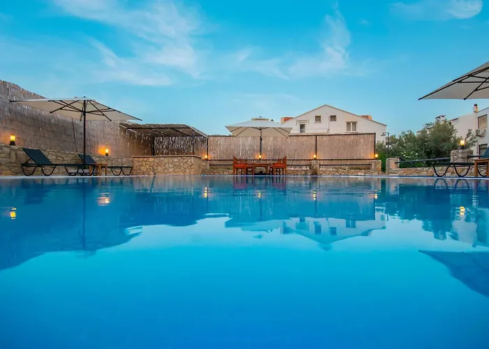 Aparthotel Oezguem 4*