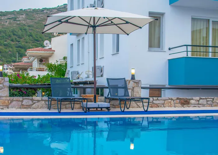 Aparthotel Oezguem 4*