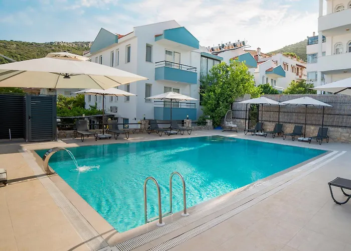 Aparthotel Oezguem 4*